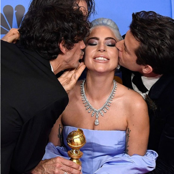 Lady Gaga 開心到抱著金球獎座睡到天亮　拿到大獎之後整晚緊握著不放帶回家中！