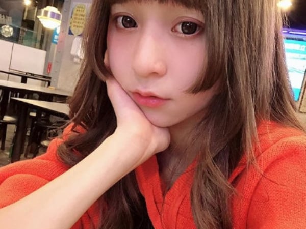 現在應該是大三！蘿莉系女神「本本」坦言大學「被退學」：因工作填整學期假單
