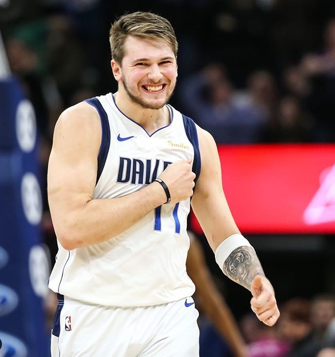 Luka Doncic  決勝節再開無雙！神砍7分助球隊屠狼 並達成詹皇 04 年的「這項紀錄」