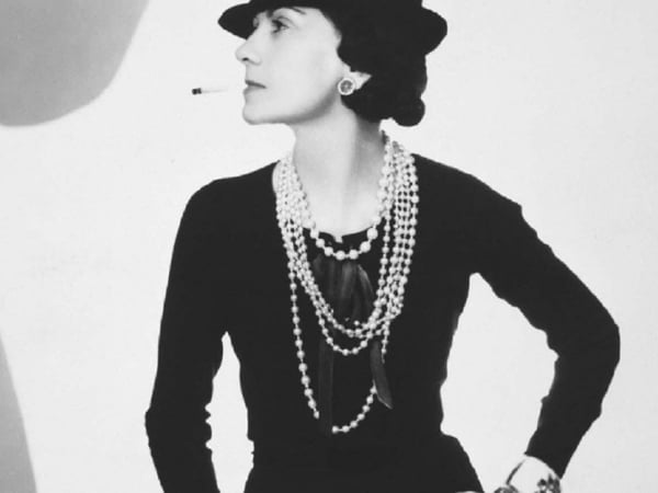 「不擦香水的女人，沒有未來」！你不能不認識的香奈兒 Coco Chanel 犀利的經典語錄！