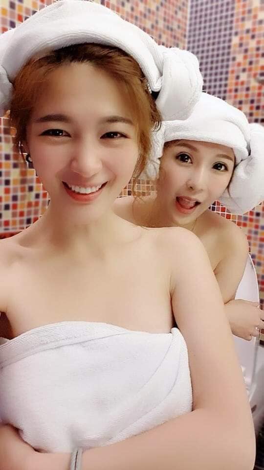 以胸夾寶寶「雪乳姬」再爆話題！三人出浴性感照曝光　網友：好養眼！