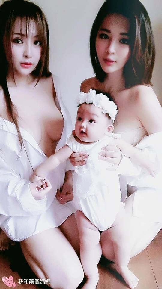 以胸夾寶寶「雪乳姬」再爆話題！三人出浴性感照曝光　網友：好養眼！