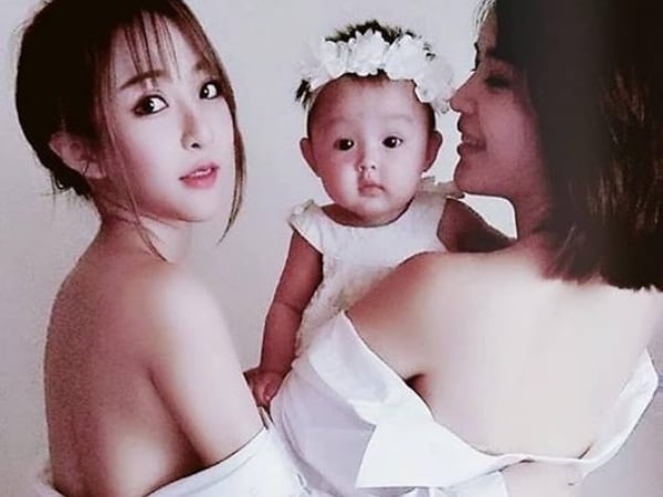 以胸夾寶寶「雪乳姬」再爆話題！三人出浴性感照曝光　網友：好養眼！