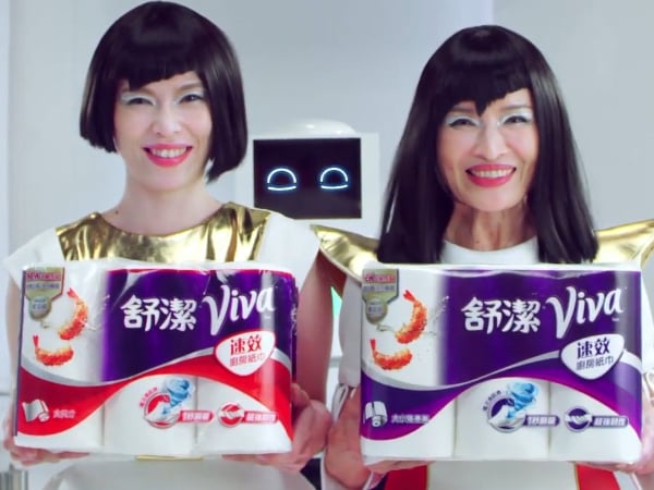 去年這支宮鬥圍爐影片勇奪Youtube一月熱門影片第一名！ 今年地表最強婆媳穿越未來惹 靠這密技聯手搞定未來年節廚房危機