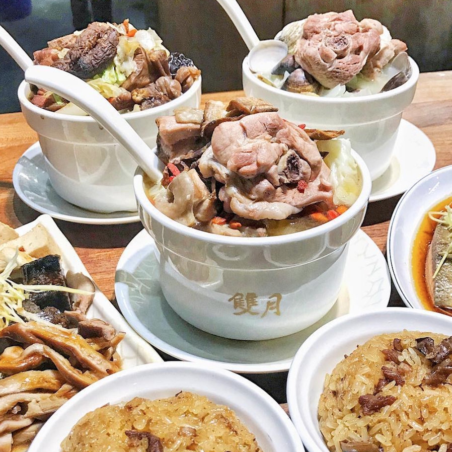 一整條魚上桌！盤點台北人激推的 4 間「暖心熱湯店」大特蒐，「這間」料多到看不到湯！