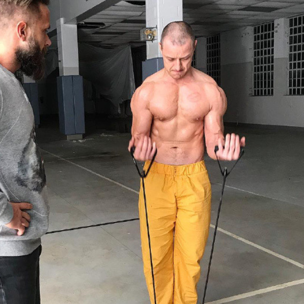 詹姆斯麥艾維《異裂》健身幕後照曝光　為了演出「野獸」鍛鍊出宛如雕像的肌肉線條！
