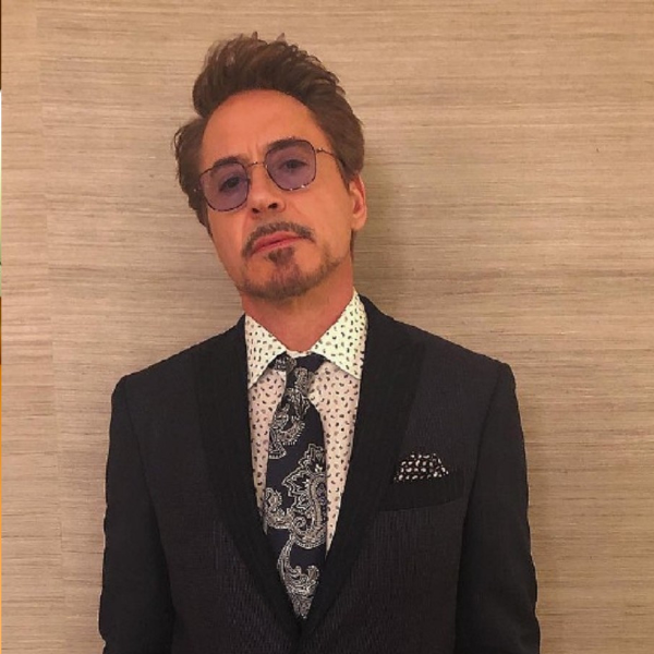 小勞勃道尼現身美國製片人工會獎　影迷犯花痴：這男人怎麼能這麼霸氣又帥！