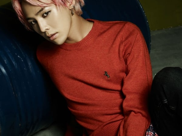為何 GD 穿很帥、我穿就走鐘？將 G-Dragon 推向「穿搭教科書」的幕後推手竟是這位「神秘的女孩」...