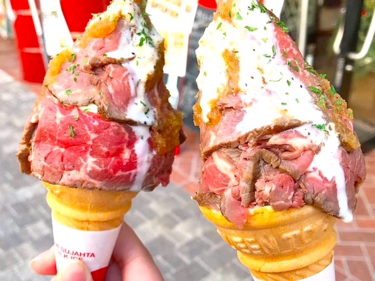 真的不是冰淇淋！日本餐廳推「炙燒生牛肉甜筒」　「淋奶汁、夾馬鈴薯沙拉」你敢嚐試嗎？
