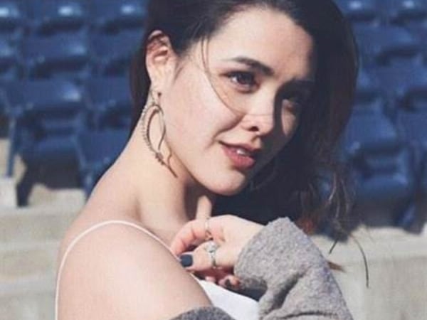 阿麗的女兒長大了！「性感女神」鍾麗緹混血女兒曝光　深邃事業線讓網友驚呆了！