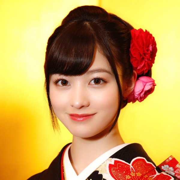 日本第一美少女成人！橋本環奈和服慶祝 20 歲生日　爆紅 6 年以來「絕世美顏」始終如一！