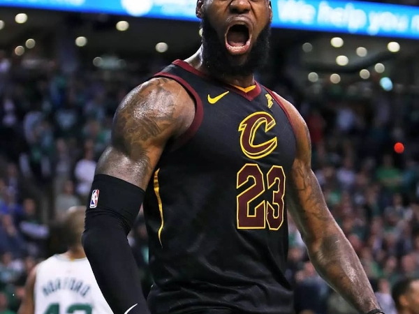 詹詹自喜？NBA 本季東區交易補強不斷　詹皇表示：他們會這麼做都是因為不用再打敗我