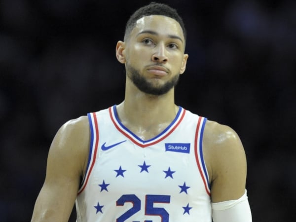 普天同慶!NBA 球星 Ben Simmons 在比賽投三分球 網友表示:「他終於射了!」
