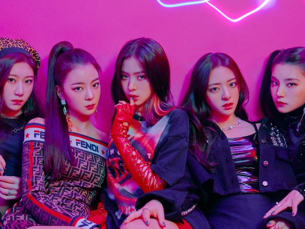 比師姐 TWICE 還強！平均 16 歲怪物女團 ITZY 正式出道，MV 一天就突破千萬點閱！
