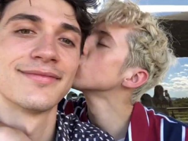 就要來台灣開唱！澳洲美男 Troye Sivan 與男友慶祝交往 3 周年　穩定相戀至今依然恩愛放閃！