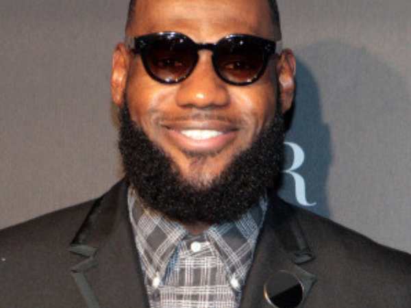野心勃勃!被問到未來是否會當 NBA 老闆 詹皇霸氣回覆:「不存在或許,我是一定會做到!」