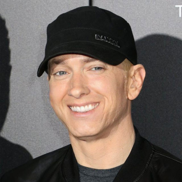 萬年厭世臉！他把「饒舌之神」阿姆照片全都改成笑容　網友：Eminem 笑起來變得更帥了！