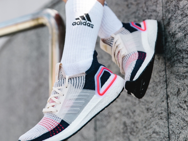 腳感激升!這群人「茵聲」上腳 adidas Ultraboost 19,女神氣場再進化