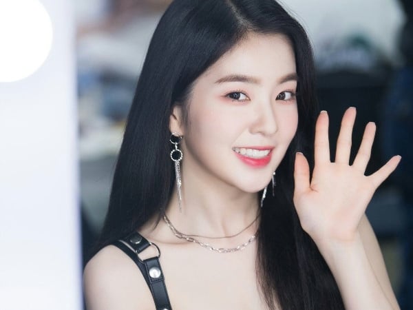 Red Velvet 門面擔當不是講假的！Irene 大方卸妝曬素顏 「牛奶肌」嚇歪網友！