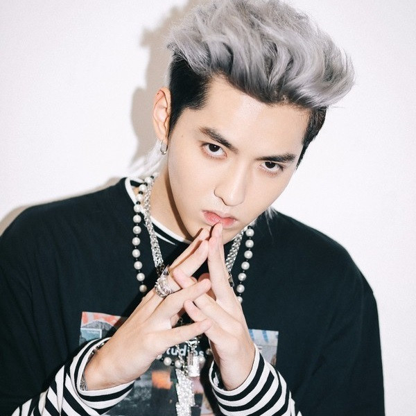 帥度完全不輸寸頭！前短後長的 Mullet Hair 「狼尾頭」該如何駕馭？看看 GD、吳亦凡怎麼剪～