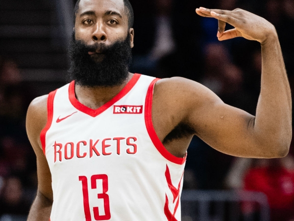 單季超過 402 顆三分球?大鬍子 Harden 本季外線火力十足 Curry 紀錄恐怕不保!