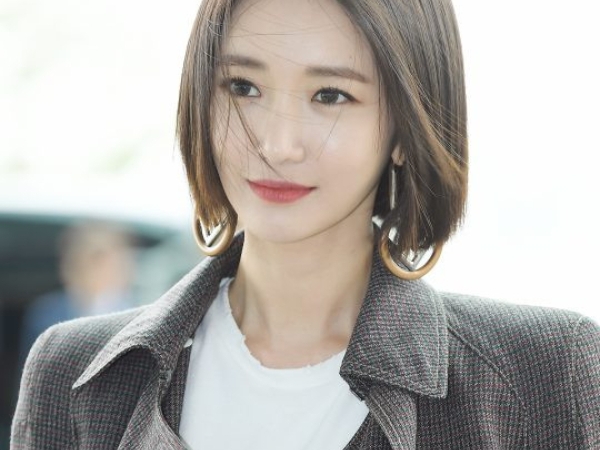 2019年掀起短髮熱潮 連女星也愛上減齡的「耳下短髮」