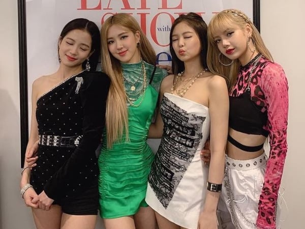 BLACKPINK 首登美國舞台竟遭批：「態度鬆散、實力不足！」