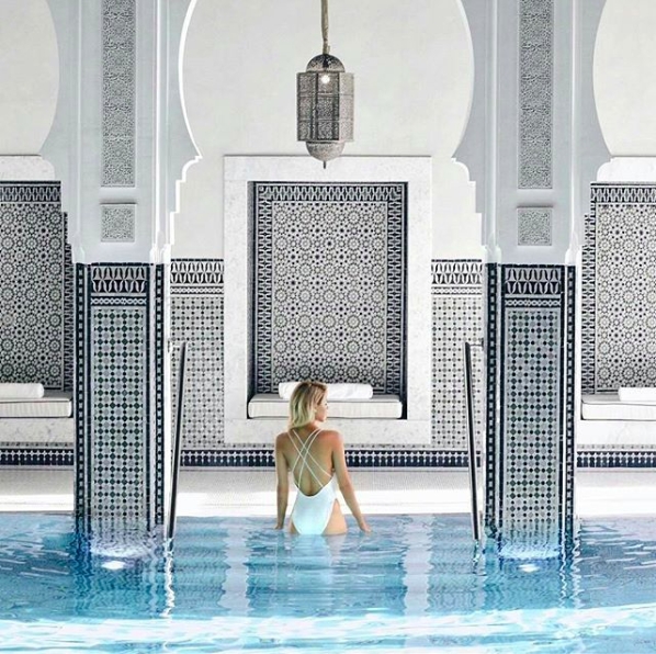 來一場瘋狂拍照的閨密之旅！此生必到超華麗的摩洛哥旅店