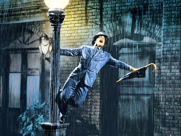 《雨中曲》歌舞片傳奇名導逝世　你怎能沒看過金凱利〈Singin' in the Rain〉影史經典畫面？