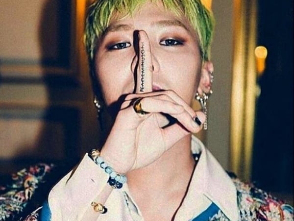 為 G-Dragon 回歸提前預熱！PEACEMINUSONE 睽違半年的聯名企劃竟找來「這位卡通人物」？