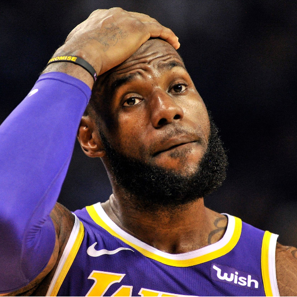 不給面子？詹皇公開指責隊友比賽不專心　Kuzma 竟在推特上發布影片致敬 Kobe