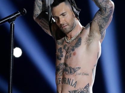Maroon 5 高雄開唱！開場播蔡依林新歌〈玫瑰少年〉High 翻全場！