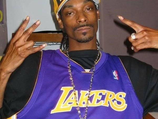 忠實球迷 Snoop Dogg 怒轟湖人「爛得跟屎一樣」　氣到要用 5 美元賣掉 VIP 包廂票！