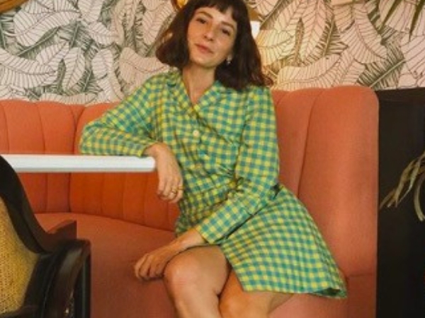 155 公分的時尚編輯！一起偷學 Alyssa Coscarelli 的穿搭偷偷長高