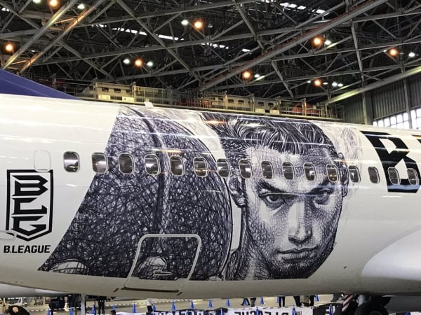 帥到哭！日本廉航邀請《灌籃高手》井上雄彥打造專屬彩繪飛機　機身外觀塗鴉超細膩！