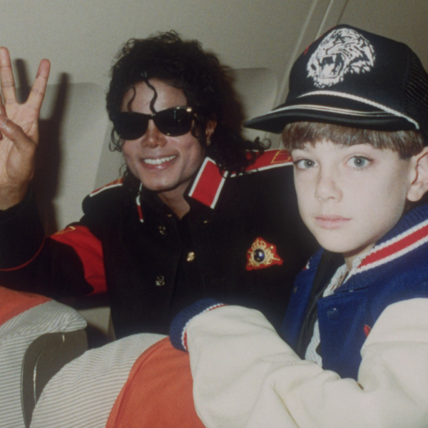 傳奇地位遭破除？「麥可傑克森紀錄片」完整播出後　美媒提問：你還會繼續聽他的歌？