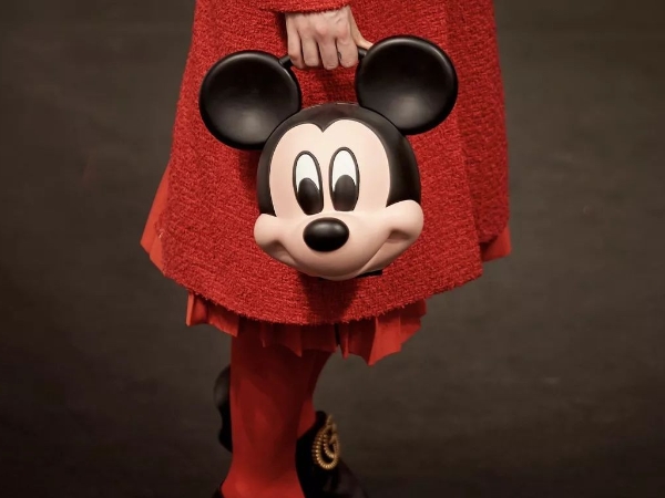【Ｊ個稀好貨】GUCCI 推出台幣 15 萬元天價的「詭異米奇頭」你會入手嗎？