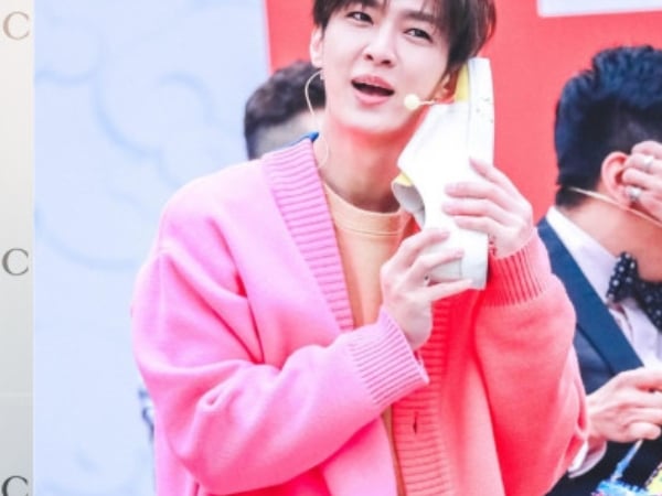都 2019 了還在説男生不能穿粉紅色？炎亞綸：「用性別分顏色是一件很奇怪的事情！」