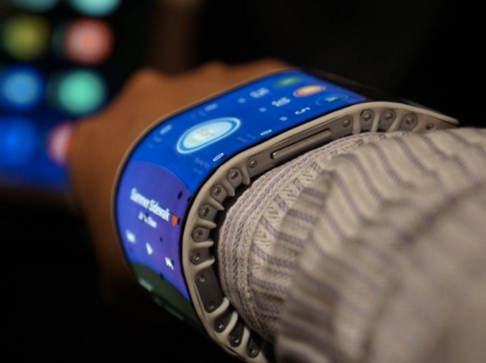 Samsung 手鐲型手機　摺疊屏幕新專利設計圖曝光