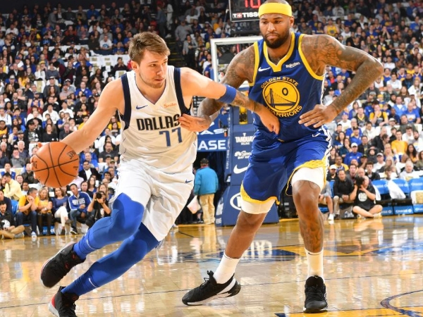 Doncic 大三元、徳佬回春狂轟 21 分!勇士主場被獨行俠慘電 35 分 創 2007 年以來最難堪紀錄!