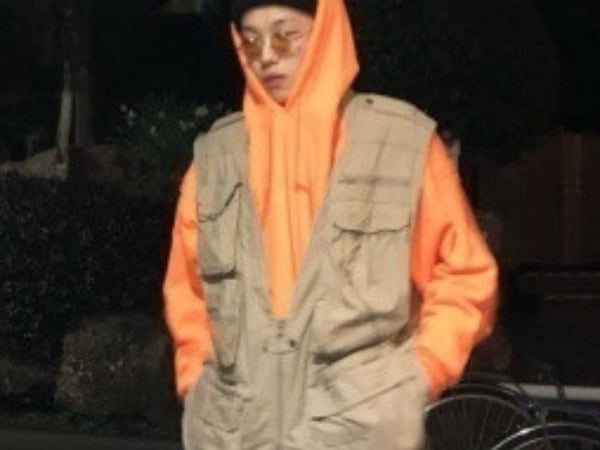 一年四季都百搭的工裝背心怎麼穿？這位日本型男教你多層次穿搭！