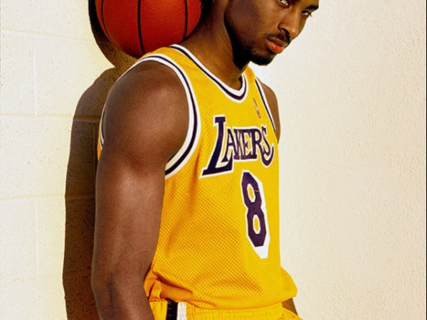 「剛加入NBA且場均只有 15 分的候補球員」能夠入選全明星賽先發？Kobe Bryant 靠這 5 點做到了