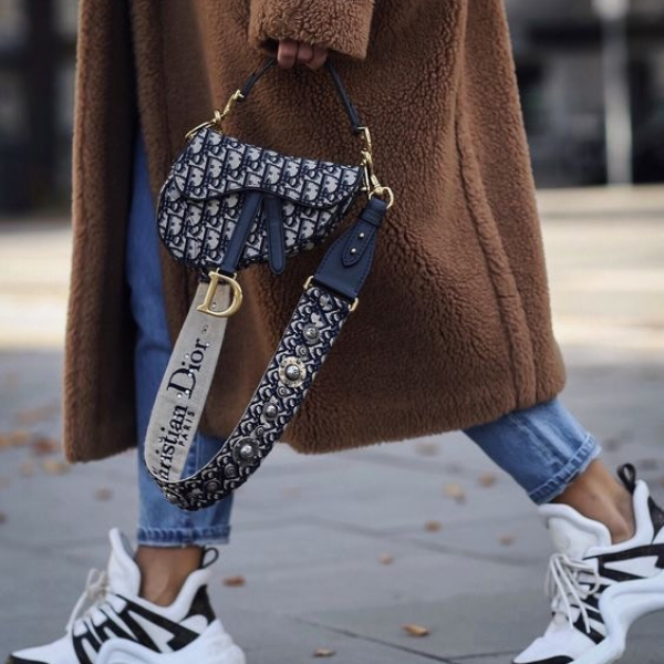 時尚達人、明星都爭相擁有的名牌袋款！5個復古「品牌LOGO」手袋牌子