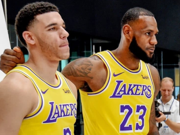 球哥將脫離家族品牌 BBB ？！Lonzo Ball 曖昧貼文引起跳槽傳聞　詹皇：「非常歡迎來 NIKE！」