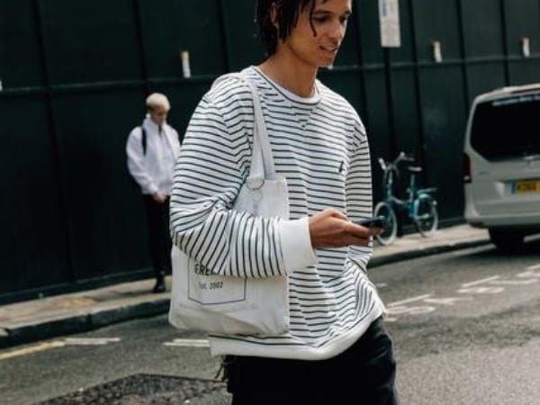 透過細、寬、直條紋上衣單品,穿搭與眾不同的街頭注目度!