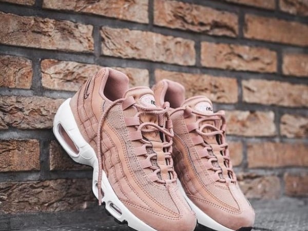 2019 年 Pantone 代表色!10 對「 LivingCoral 」珊瑚粉色波鞋大推