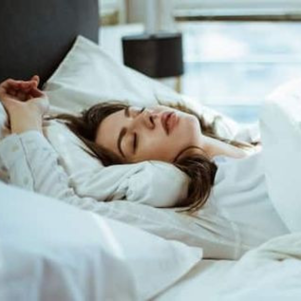 失眠必學 1 分鐘入睡法　6 招心理治療師也會用的治失眠方法