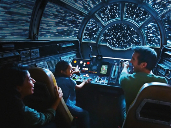 星戰迷絕對要朝聖！美國迪士尼全新《STAR WARS》園區 5 月開幕　「遊樂設施全攻略」都在這！