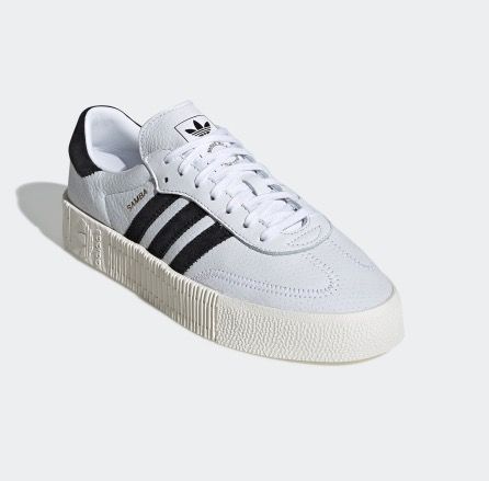 瞬間增高 3cm！5 對大熱厚底白波鞋 百搭超顯腿長