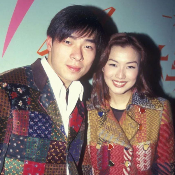 宣布暫停演藝工作！許志安痛哭道歉：「我很噁心！我對不起鄭秀文。」